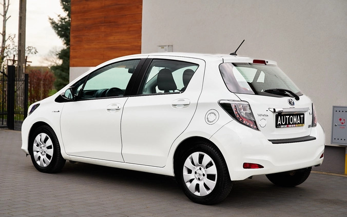 Toyota Yaris cena 41900 przebieg: 83985, rok produkcji 2012 z Ostróda małe 781